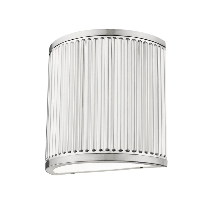 1 light wall sconce in brushed nickel finish