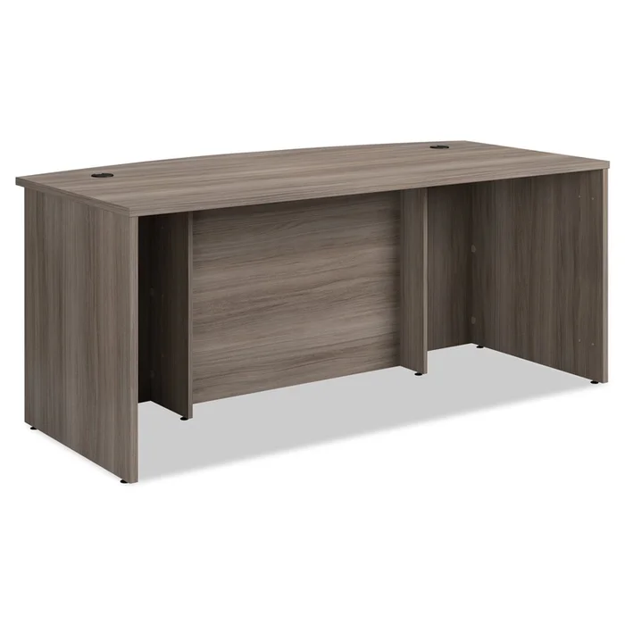 Affirm 71.10 Commercial Grade Office Desk – Hudson Elm|Bureau Affirm de 71,10po de qualit commerciale – orme Hudson