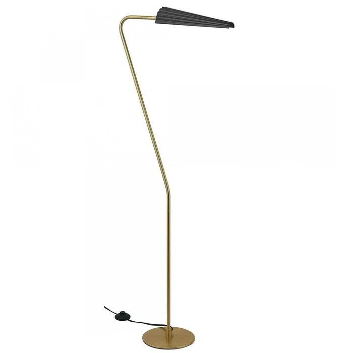 Dainolite Cassie 1 Light Floor Lamp Incandescent Aged Brass Matte Black|Lampe pied Cassie de Dainolite avec fini laiton vieilli et noir mat et 1ampoule incandescente