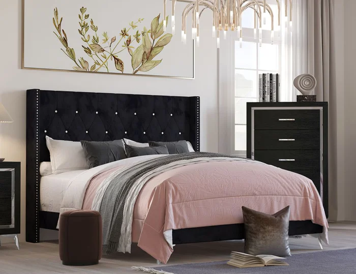New Classic Huxley Cal King Panel Bed in Black PROMO