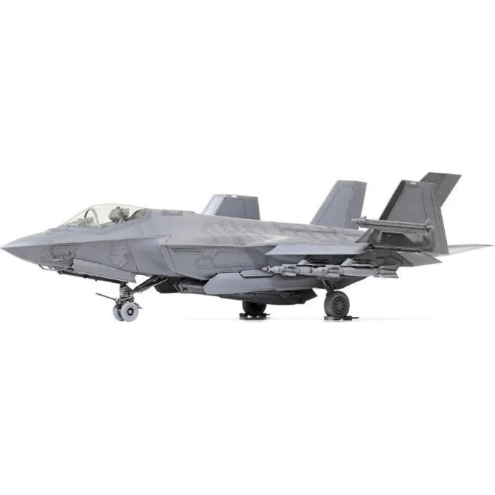 Tamiya 1/48 Lockheed Martin F-35 C Lightning II - Image 2